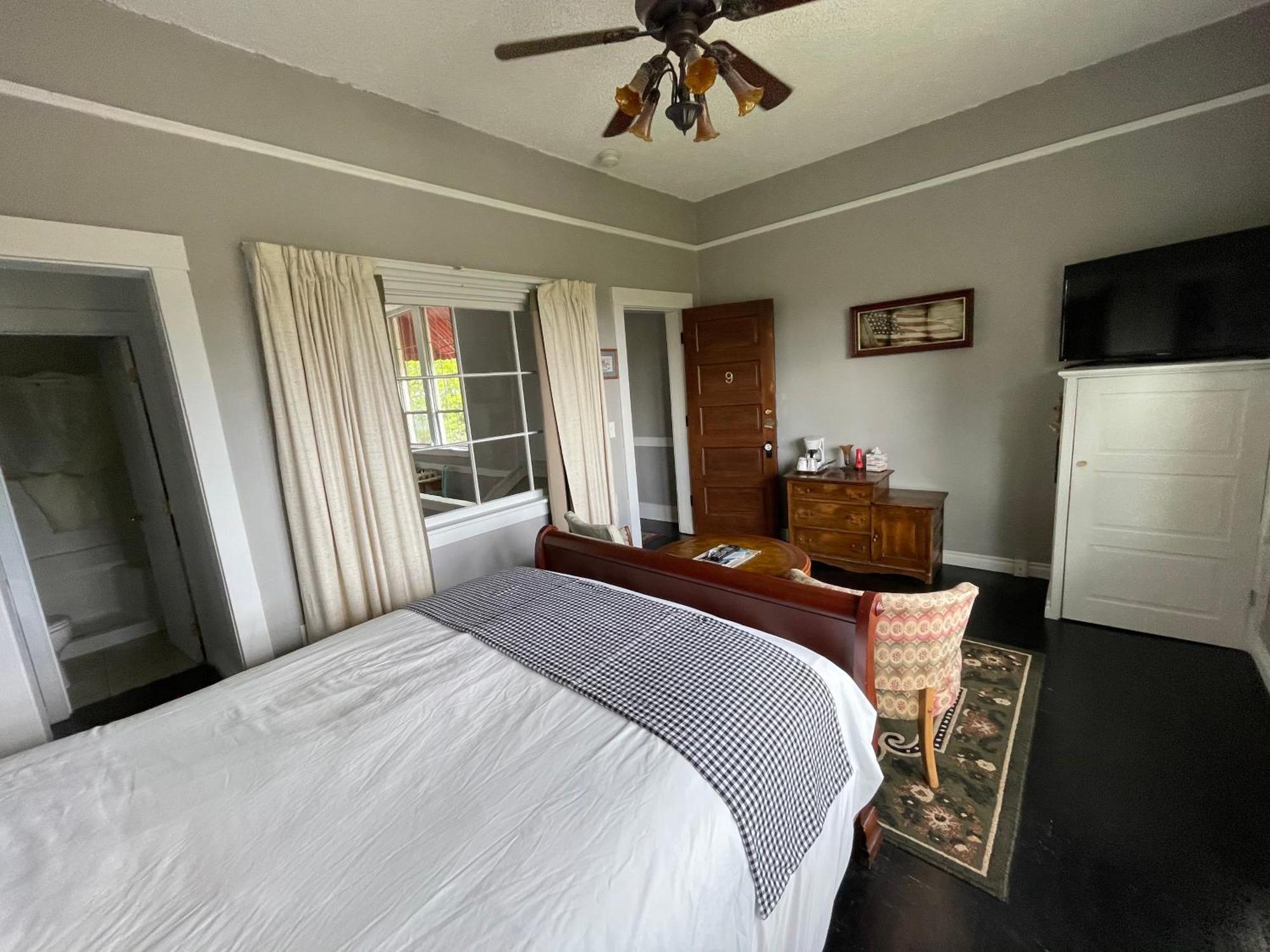 Northside School Bed & Breakfast Bonners Ferry Bilik gambar